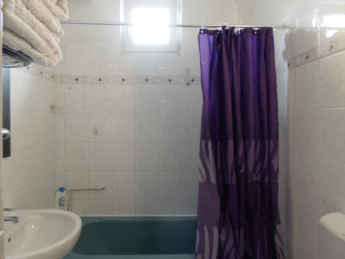 Bathroom 3, Budapest Promenade Apartments, Budapesti