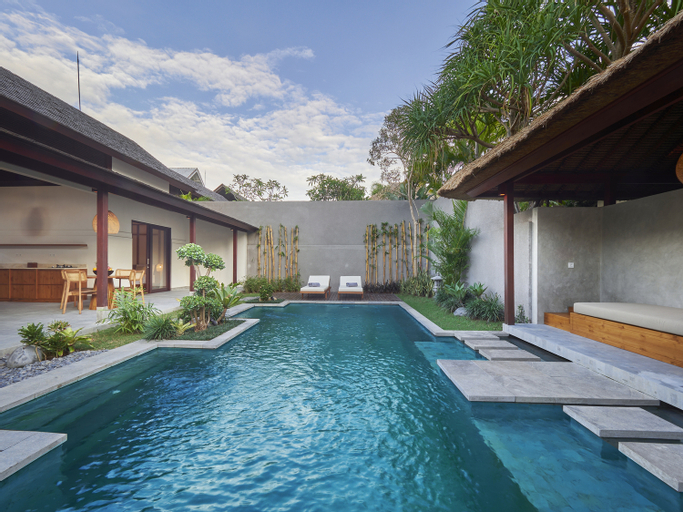 Swimming Pool 7