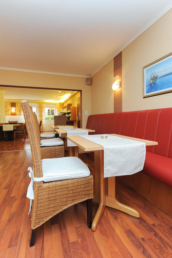 Bedroom 2, Hotel Garni Benser Watt, Wittmund