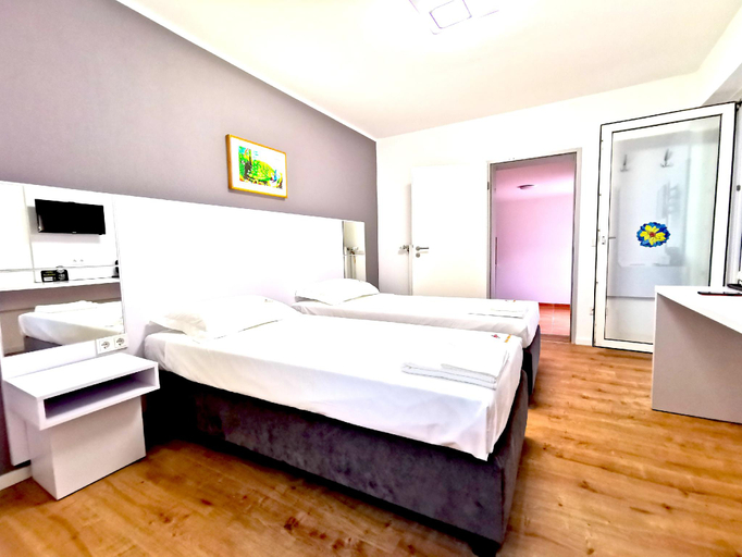 Others 5, Home Inn Aparthotel, Rhein-Kreis Neuss