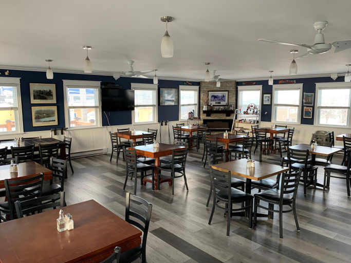 Food & Drinks, Legges Motel & Restaurant, Division No. 1