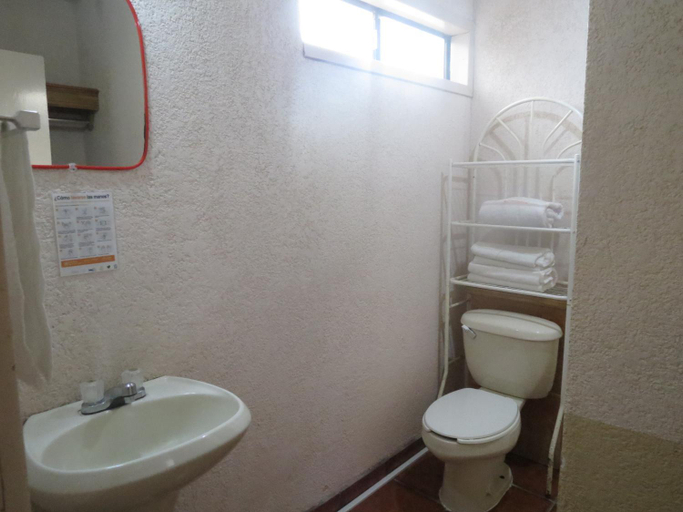 Bathroom 4, Hotel Malarrimo, Ensenada