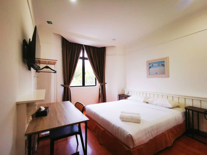 Bedroom 9