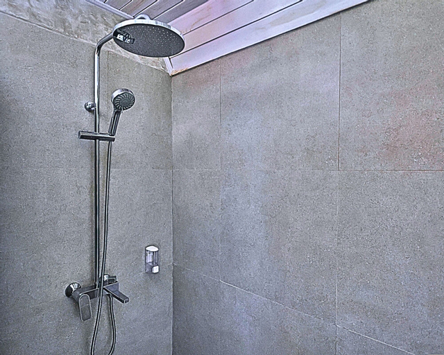Bathroom 4