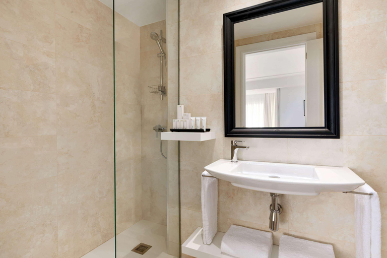 Bathroom 4, Hotel Avenue Louise Brussels Trademark Collection, Bruxelles