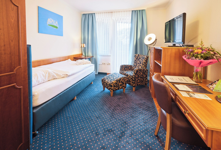 Bedroom 3, Waldhotel Bärenstein, Lippe