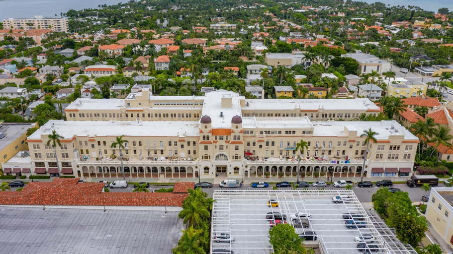 Palm Beach Island Condominiums, Palm Beach