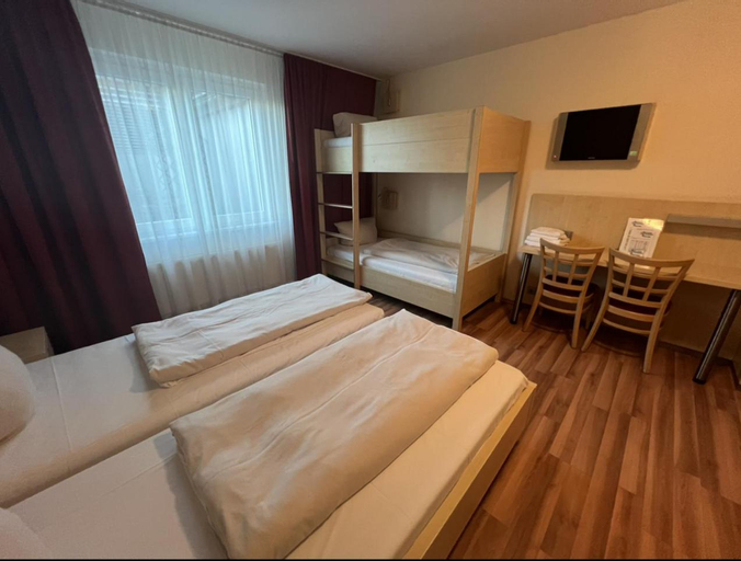 Bedroom 16