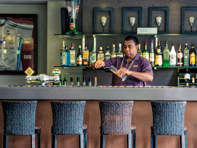 Food & Drinks 3, Mercure Nadi, Ba