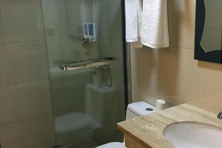 Bathroom 3, Yandang Mountain Yijingge Homestay, Wenzhou