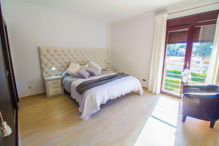 Others 4, Soleado chalet con Piscina, WIFI y A/C, Baleares