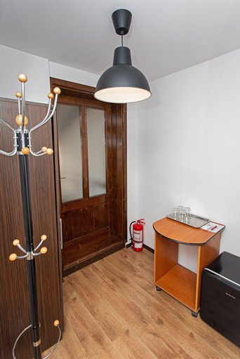 Others 5, Casa Ormenisan, Sanmartin