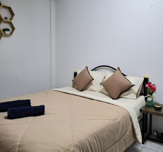 Bedroom 2, Friday's Guesthouse and Cafe, Muang Prachuap Khiri Khan
