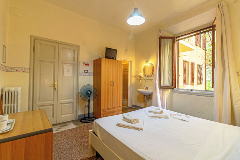 Bedroom 3, Soggiorno Primavera, Florence