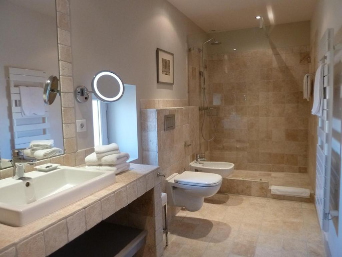 Bathroom, La Maison Saint Jean, Bouches-du-Rhône