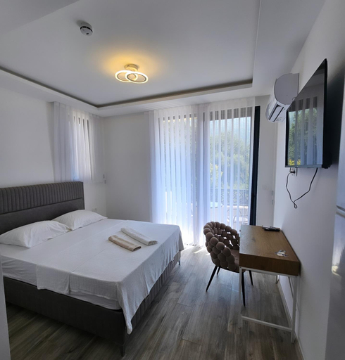Others 5, La Vida Apartments