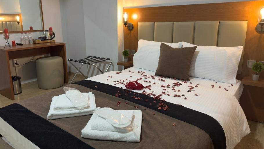 Bedroom 4, Novo Star Hotel, Merkez