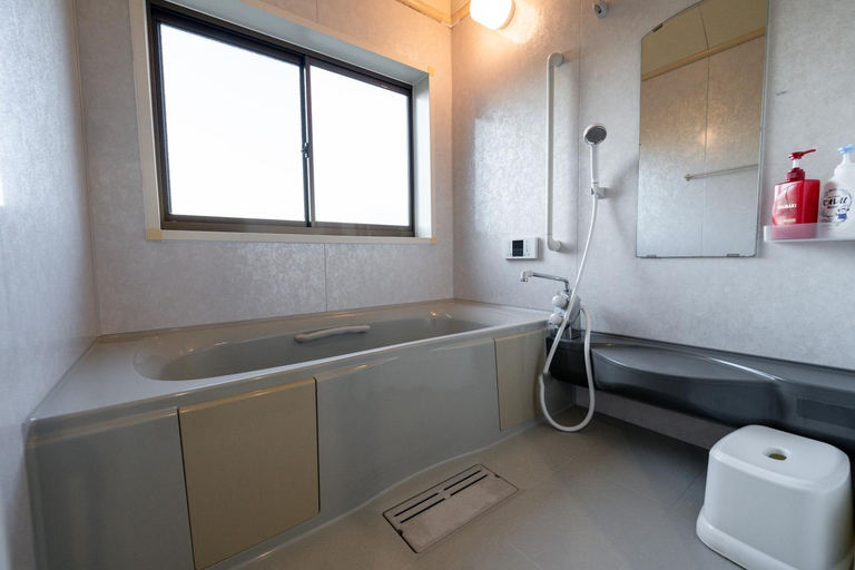 Bathroom 3, 大型貸切別荘 HOUSE ASA 最大22名 サウナ BBQ ホームカラオケ 焚き火 from九十九里海岸歩7分, Kujūkuri