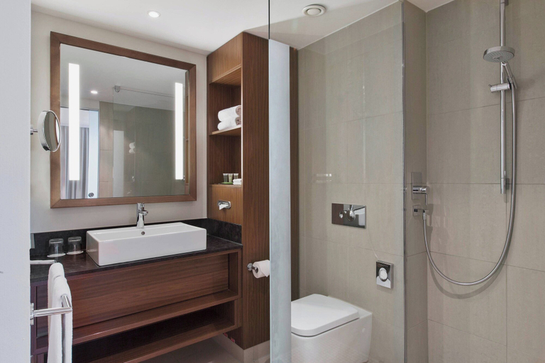 Bathroom 5, Courtyard by Marriott Wiesbaden-Nordenstadt, Wiesbaden