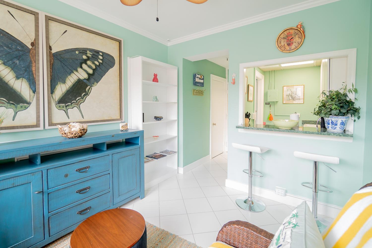 Others 5, Apartment at The Palm Beach Hotel Condominium, Palm Beach