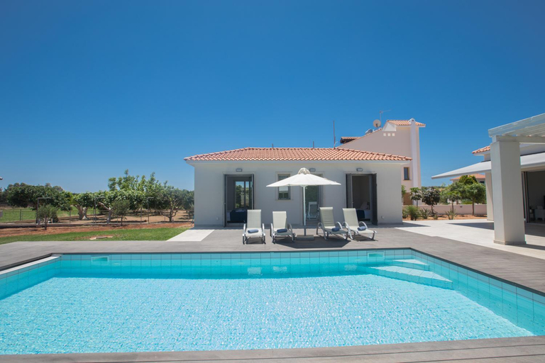 Sport & Beauty 2, Leda Villa