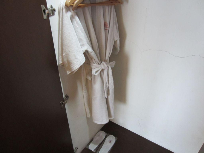 Amenities 6
