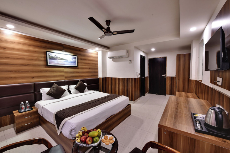 Bedroom 1, RNB Select Hotel Walk in Lucknow, Lucknow