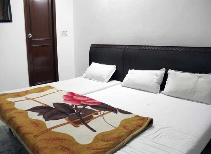 Hotel Shree Sai Dham Near New Delhi Railway Station, Paharganj, West