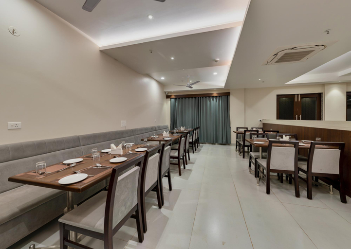 Food & Drinks 4, Hotel Aaradhya, Sindhudurg