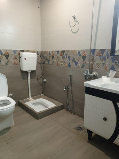 Bathroom 3, Trail Residency Guest House, Islamabad