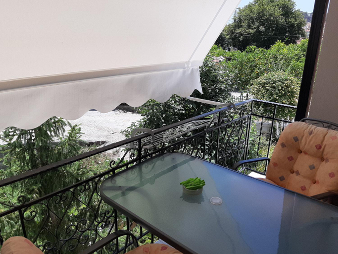 Others 5, Villa Pappas, Epirus