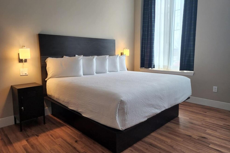 Bedroom 3, The Principal Hotel, Monroe