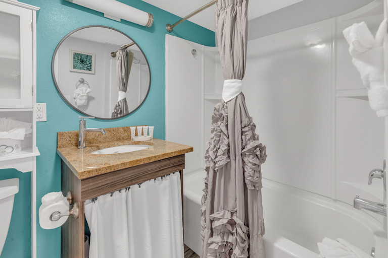 Bathroom 4, The Caravelle Resort by Hosteeva, Horry