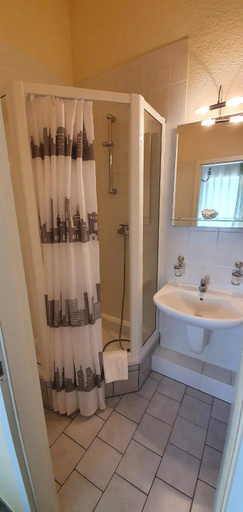 Bathroom, Restaurant & Hotel Olive, Vorpommern-Greifswald
