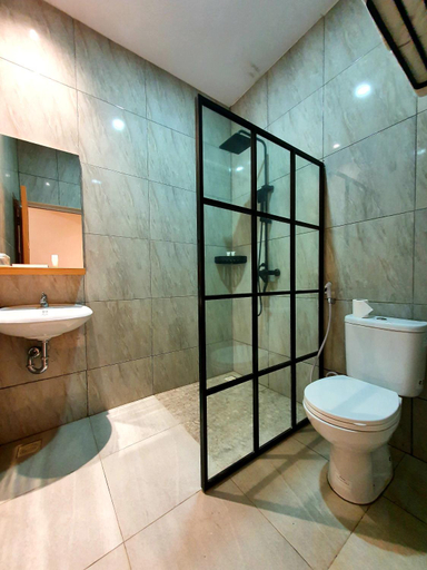 Bathroom 5, Litto (Little Tokyo) Resort and Resto, Bantul