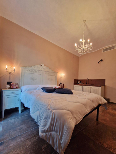 Bedroom 23