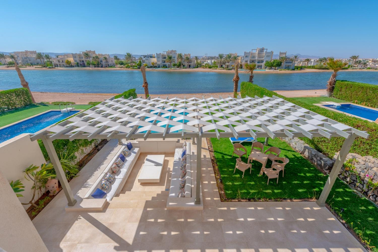 2, Joubal 3BR Villa Private Pool next to Marina, Al-Ghurdaqah 2