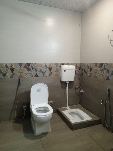 Bathroom 4, Trail Residency Guest House, Islamabad