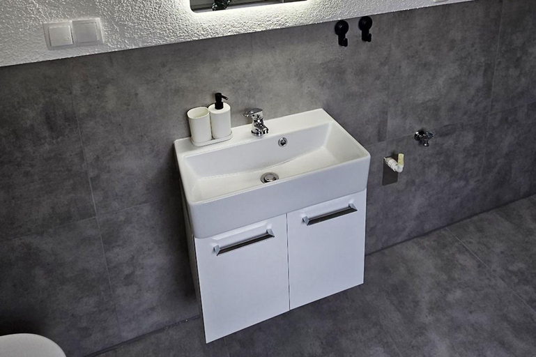 Bathroom 2, Apartments in Nienburg (Saale), Salzlandkreis