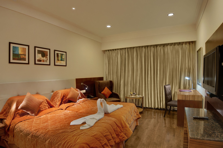 Bedroom 2, The Golden Palms Hotel & Spa Delhi, West