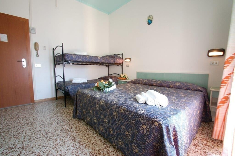 Bedroom 3, Hotel Frontemare Beach, Forli' - Cesena