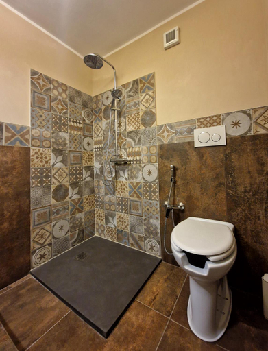 Bathroom 22