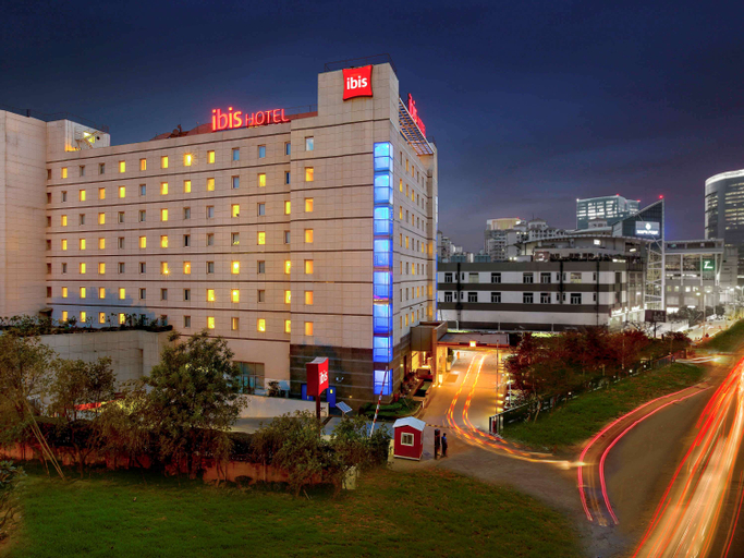 Exterior & Views 4, ibis Gurgaon Golf Course Road, Gurgaon