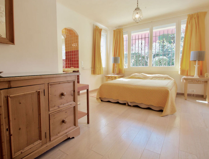 Room 5, Lou Cade - Theoule-sur-mer, Alpes-Maritimes