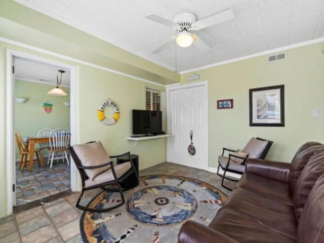 3, Flip Flop Paradise cottage, New Hanover