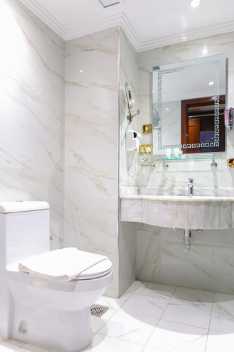 Bathroom, Alansar Golden Tulip, Al Madinah Al Munawwarah