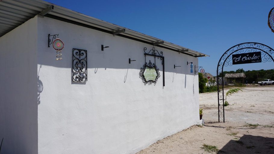 Others 2, Casa Frida, Progreso