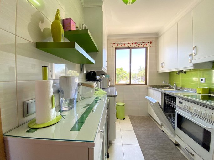 Others 5, Vilamoura Central 7 With Pool by Homing, Loulé