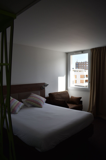 Bedroom 2, ibis Styles Alès Centre Cévennes, Gard