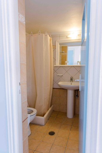 Bathroom 5, Hotel Olympia, South Aegean